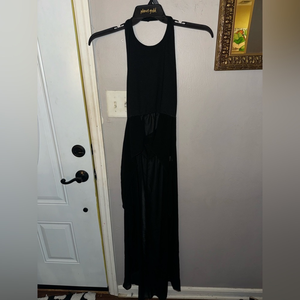 Niay halter top shear tank top